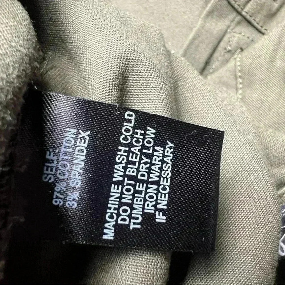 Lulu's Leo Olive Green Tie-Waist Cropped Pants EUC - Picture 10 of 10